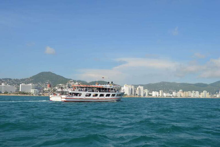 Afternoon Tropical Cruise from Acapulco - What to Expect on the Cruise