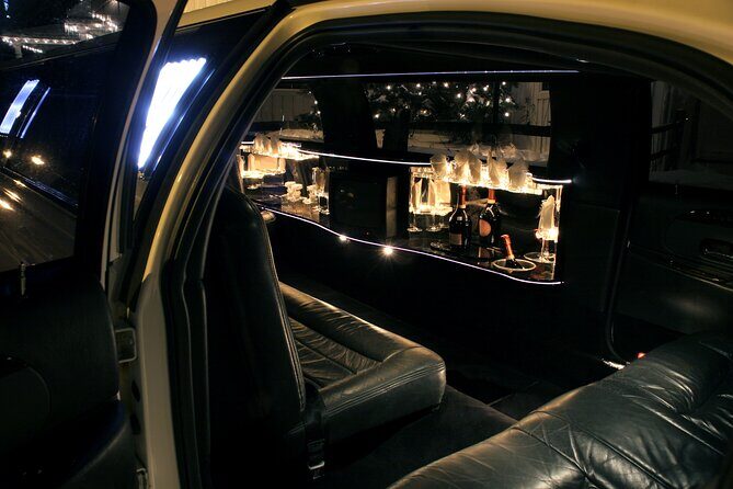 Airport private arrival ride by Limousine, SUV, Sedan or Minibus - What Travelers Should Know Before Booking