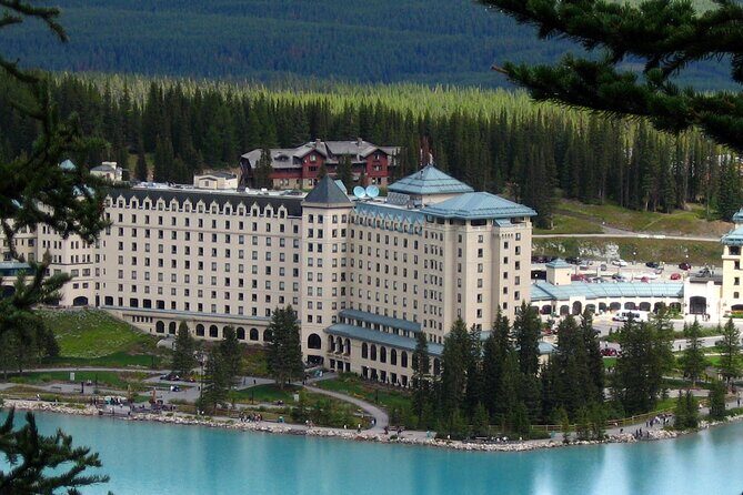 Airport Shuttle: Lake Louise Calgary - In-Depth Look at the Experience