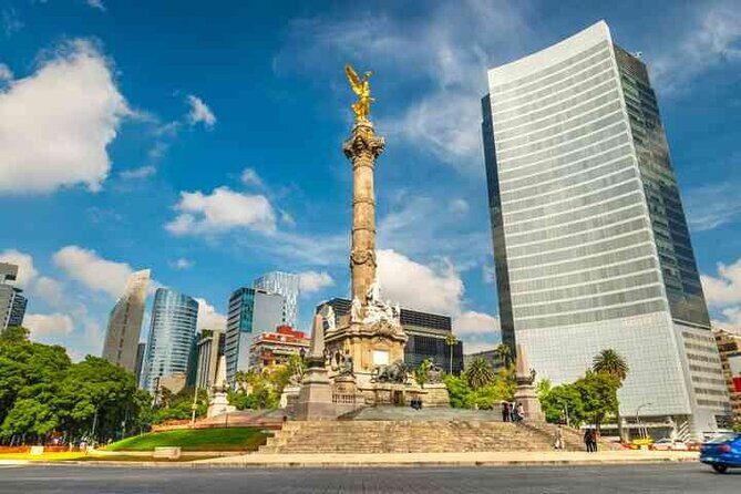 Airport Transfer: Mexico Airport MEX to Mexico by Luxury SUV - The Experience in Context