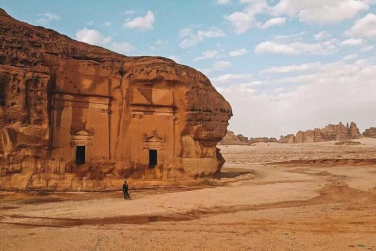 Alula: Hegra Guided Tour - Whats Included and Whats Not