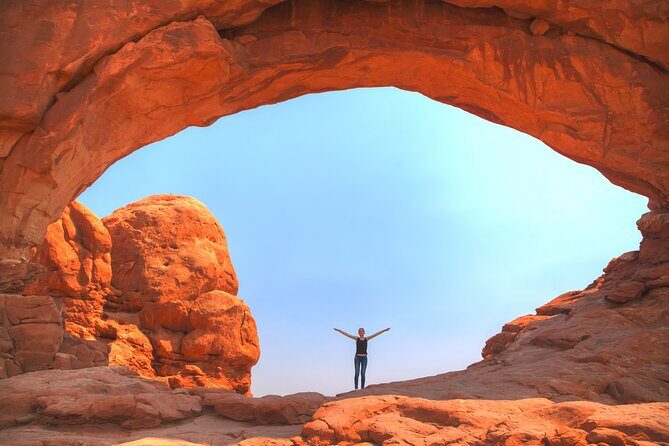 Arches National Park Hike Challenge: Tackle Devils Garden 7m Loop - The Itinerary: Highlights and Key Stops