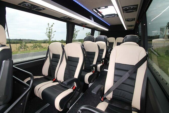 Arrival from Seattle Airport SEA to Seattle City by Bus or SUV - Why This Transfer Is Worth It