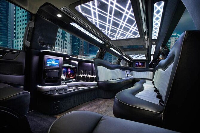 Arrival Transfer Montreal Airport YUL to Montreal by Limos or Bus - Vehicle Options and What They Mean for You