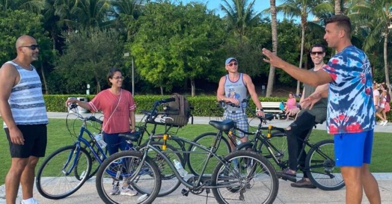 Art Deco, History and Crime Bike Tour with Design Enthusiast - Who Should Consider This Tour?