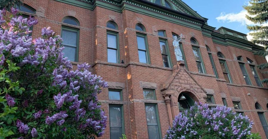 Aspen: From Past to Present History Walking Tour - The Value of a Guided Walk in Aspen