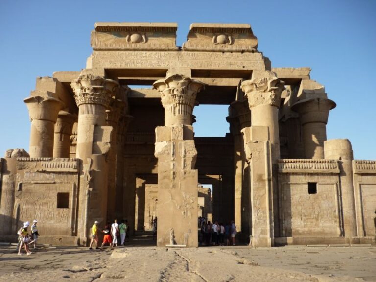 Aswan: Edfu and Kom Ombo Day Tour with Luxor Transfer - The Experience in Detail