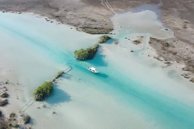 Bacalar Boat Tour and Visit to Cenotes - What Makes This Tour Stand Out?