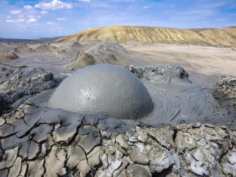 Baku: Gobustan, Mud Volcanoes, Fire Temple, Burning Mountain - The Practical Side: What’s Included and What’s Not