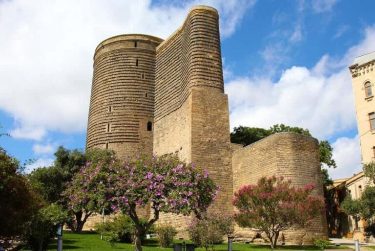Baku Historical and modern tour in 2-3 hours+FREE Night tour - An In-Depth Look at the Baku Tour Experience