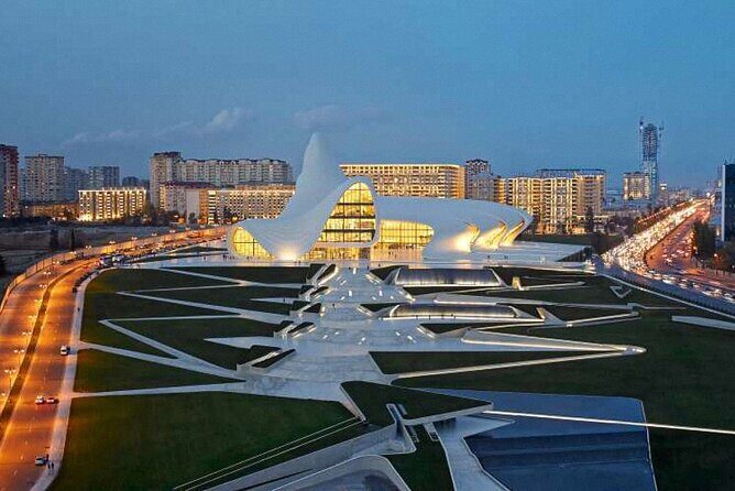Baku Night City Tour Discover the Magic of Illuminated Landmarks - What Makes This Tour Stand Out?