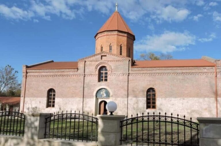 Baku to Gabala: Nij Village Guided Tour, Udi Church Visit - Detailed Breakdown of the Tour Experience