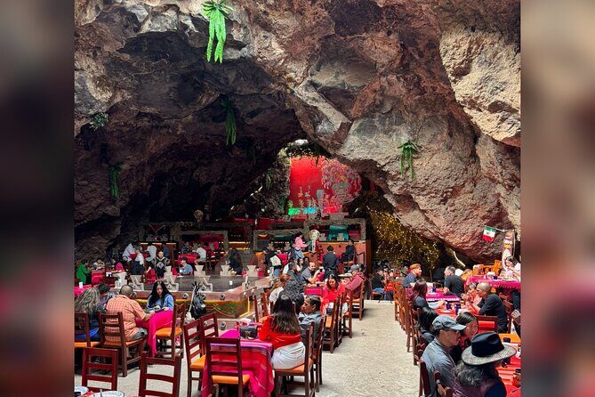 Balloon flight / Breakfast in the cave / CDMX pick-up + Pyramids - Inside the Pyramids of Teotihuacan