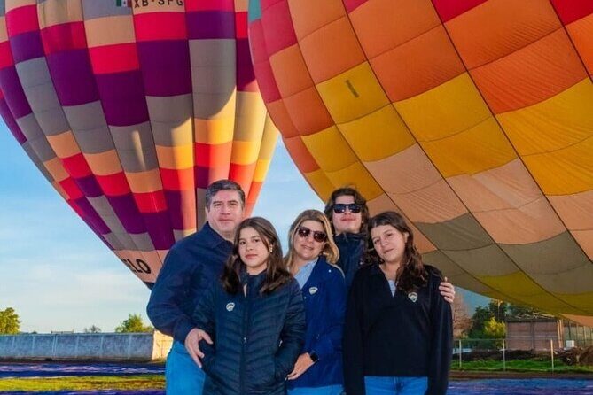 Balloon over the City of the Gods in Teotihuacan - Coffee Break and Selfies: Building Anticipation