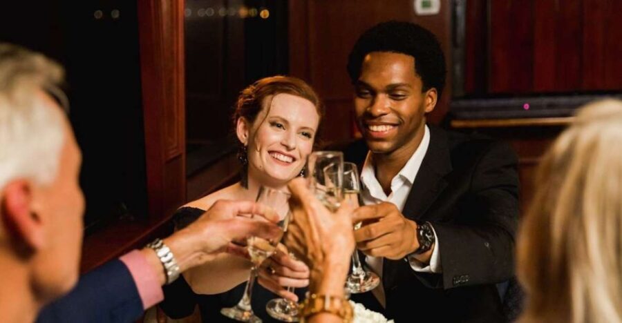 Baltimore: Christmas Eve Gourmet Brunch or Dinner Cruise - The Experience in Detail