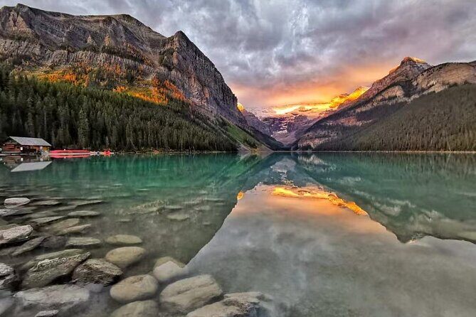 Banff/Canmore to Moraine Lake & Lake Louise private tour - Who Should Consider This Tour?