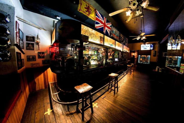 Barba Negra Bar with Live Rock Music Show! - The live music experience