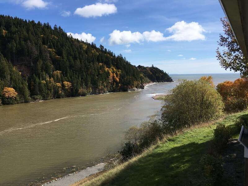 Bay of Fundy Tour by Luxury Car