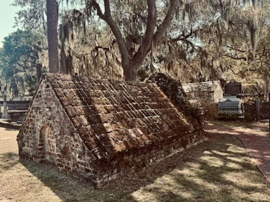 Beaufort: Haints and Haunts of the Sea Islands