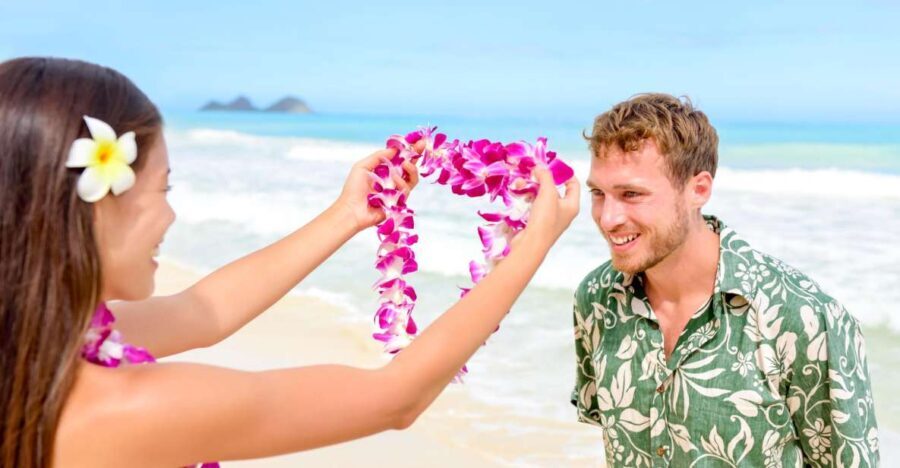Big Island: Kona Airport Honeymoon Lei Greeting - What Does the Experience Include?