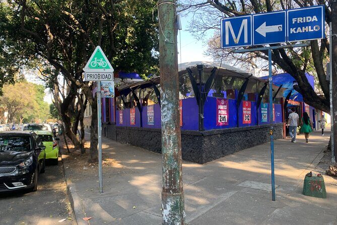 Bike Tour through Colonia Del Valle and Coyoacán / Mexico - Navigating the Stops: What to Expect