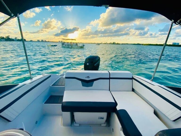 Boat Rental with Captain in Miami Beach - up to 6 people - What to Expect: The Experience