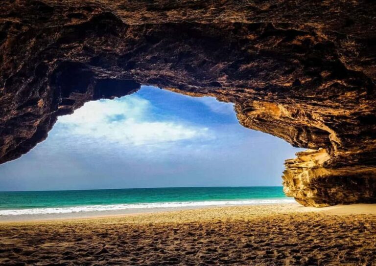 Boavista: Santa Monica beach, Varandinha cave, Sand dunes - The Magic of Morro de Areia and Sand Dunes