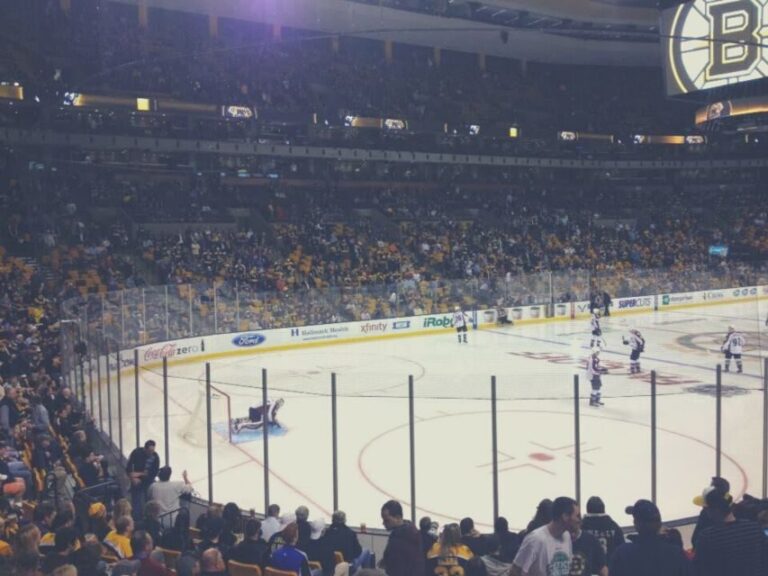 Boston: Boston Bruins Ice Hockey Game Ticket at TD Garden - The Atmosphere and Crowd