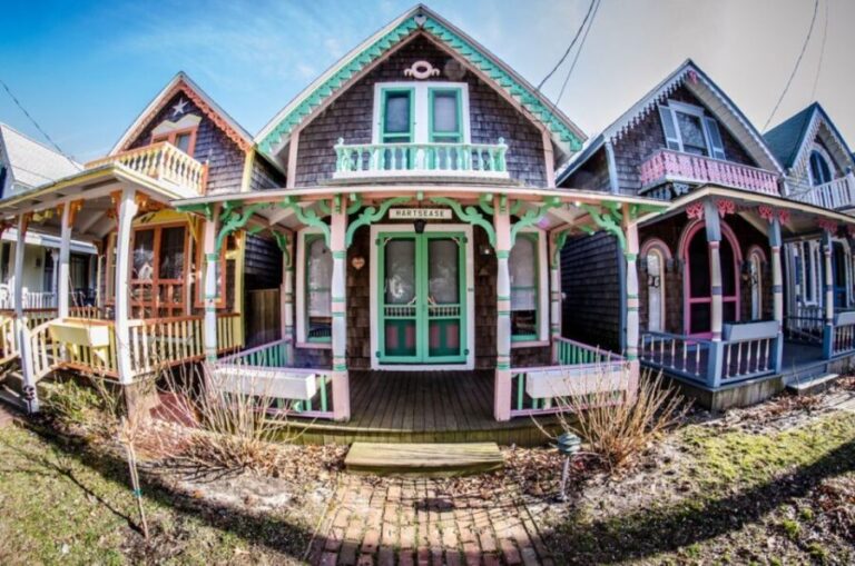 Boston: Martha's Vineyard Day Trip with Optional Island Tour - The Ferry Ride: A Scenic, Soothing Voyage