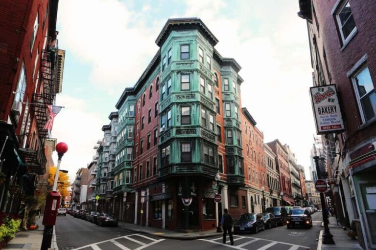Boston: North End Night Tour with Dinner Experience - The Experience: What Makes It Stand Out?