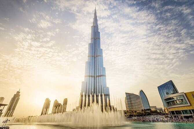 Burj Khalifa At The Top & Underwater Zoo Aquarium with Transfer - Who is This Tour Best For?
