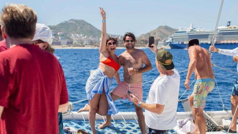 Cabo San Lucas: 4-Hour Snorkeling Cruise with Open Bar - The Snorkeling and Sightseeing Mix