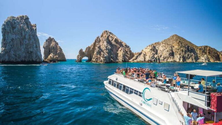 Cabos: Cabo Wave Cruise with Snorkeling, Lunch & Open Bar - The Itinerary in Detail