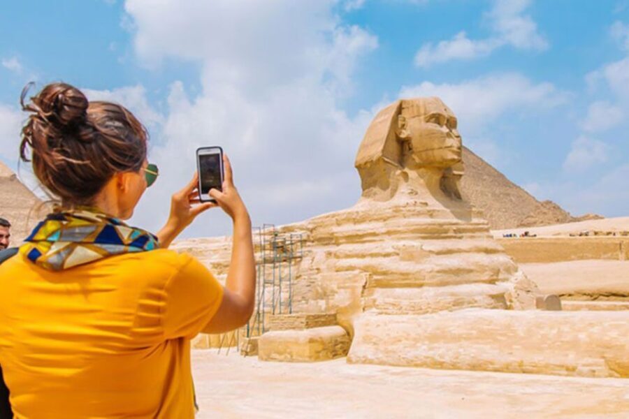 Cairo Deluxe Tour: Pyramids,Museum & Khan El Khalili + Lunch - Key Points