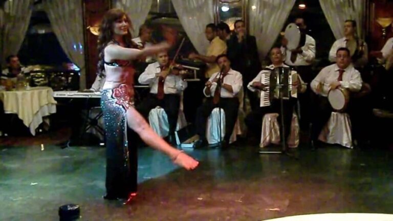 Cairo dinner Cruise with Belly dancer show - Authenticity and Value