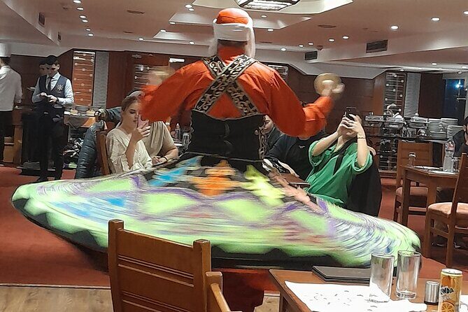 Cairo dinner cruise with folklore shows - The Cruise Itself: Scenery and Atmosphere