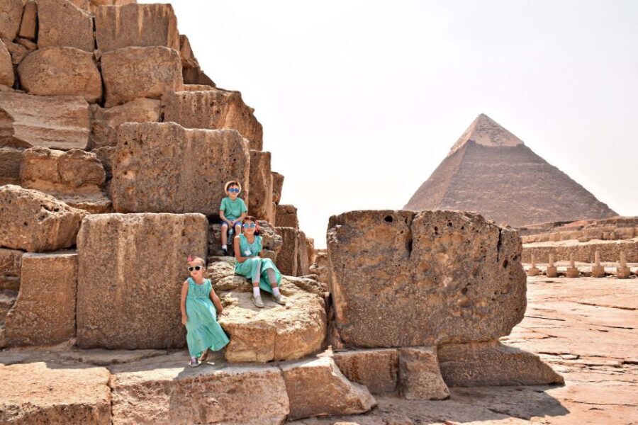 Cairo: Giza Pyramids, Memphis, and Sakkara Day Trip - Detailed Breakdown of the Tour Experience