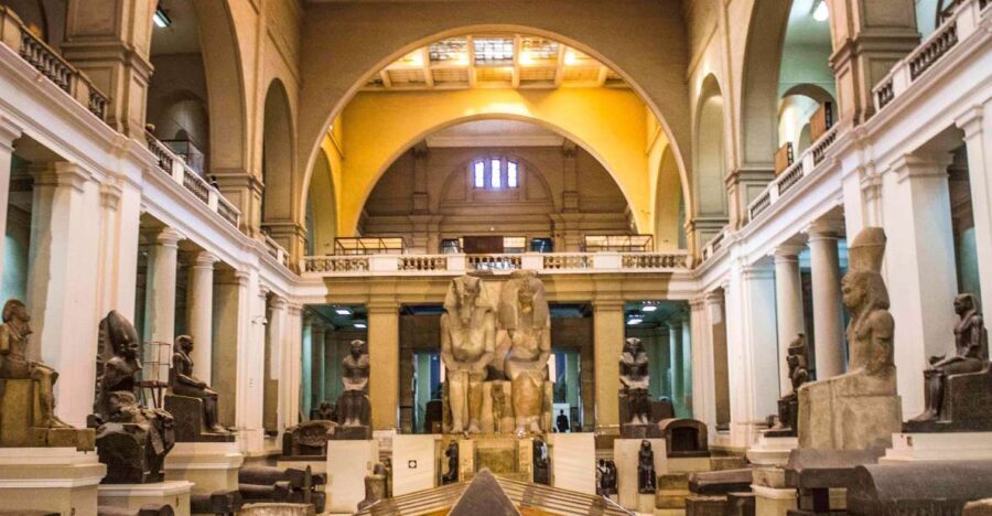 Cairo: National Museum, Egyptian Museum & Giza Pyramids Tour - A Tasty Break: Lunch at a Local Restaurant