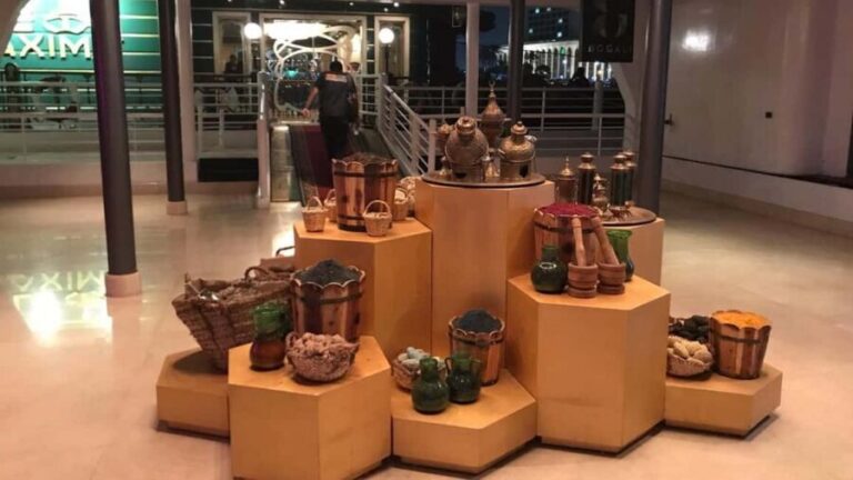 Cairo: Nile Maxim Luxurious Dinner Cruise with Dance Show - What the Critics Say: Authenticity and Entertainment