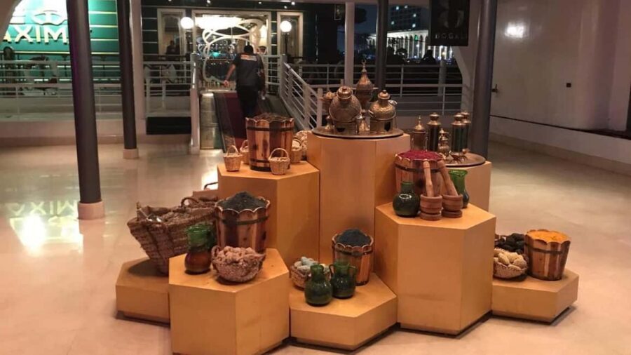 Cairo: Nile Maxim Luxurious Dinner Cruise with Dance Show - What the Critics Say: Authenticity and Entertainment