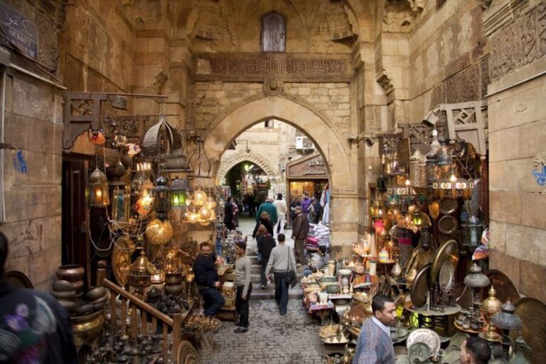 Cairo: Private Pyramids, Museum & Bazaar Tour with Lunch - The Itinerary: What You Can Expect