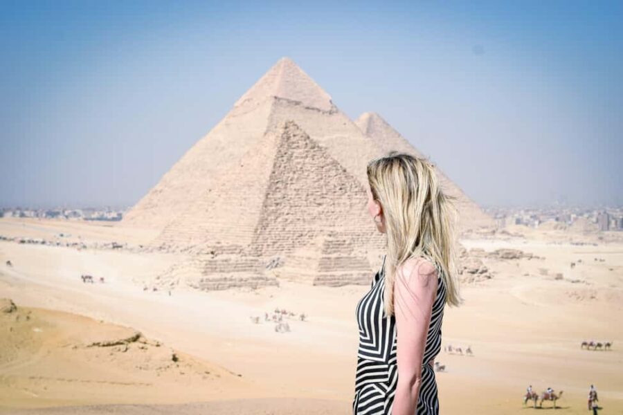 Cairo Private Tour: Egyptian Museum, Pyramids & Local Lunch - Exploring the Egyptian Museum