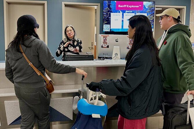 Calgary YYC Airport: Affordable Shared Shuttle to Banff & Canmore - An In-Depth Look at the Experience