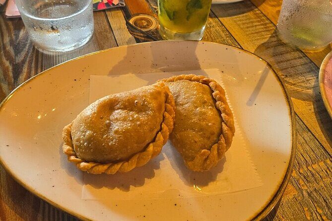 Calle Ocho Walking and food Tour: Cigars, coffee and Live Salsa - What Past Participants Say