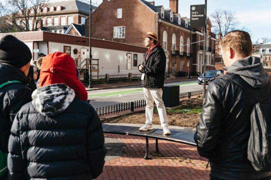 Cambridge: Harvard University Student-Guided Walking Tour
