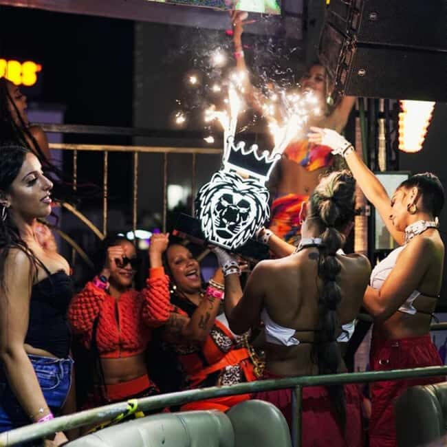 Cancun: 24 K Club Open Bar and Table incluided - What to Expect During Your Night Out