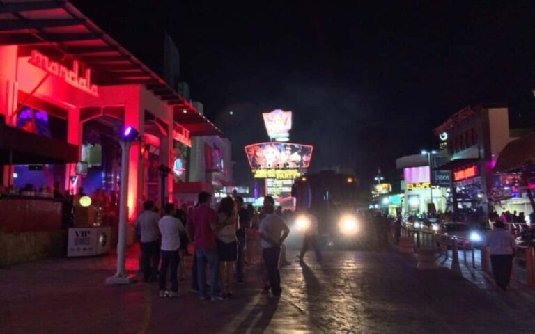 Cancún by Night: Scenic Drive Through Hotel Zone & Downtown - Who Is This Tour Best For?