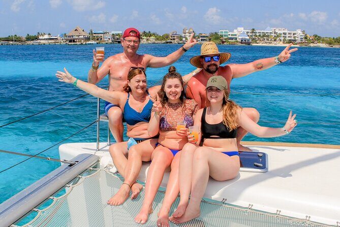 Cancún Catamaran to Isla Mujeres + Snorkel, Open Bar & Lunch - Who Will Love This Tour?