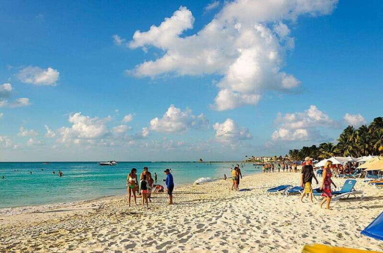 Cancun: Chichen Itza + Catamaran to Isla Mujeres combo in 2 days - Exploring the Ancient Marvel: Chichén Itzá