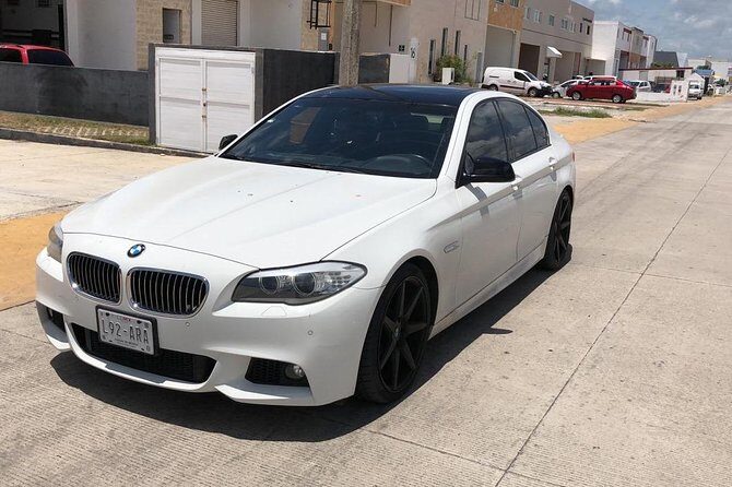 Cancun Int.Airport to Westin Lagunamar 1-3 passengers ROUNDTRIP - The Vehicle and Amenities
